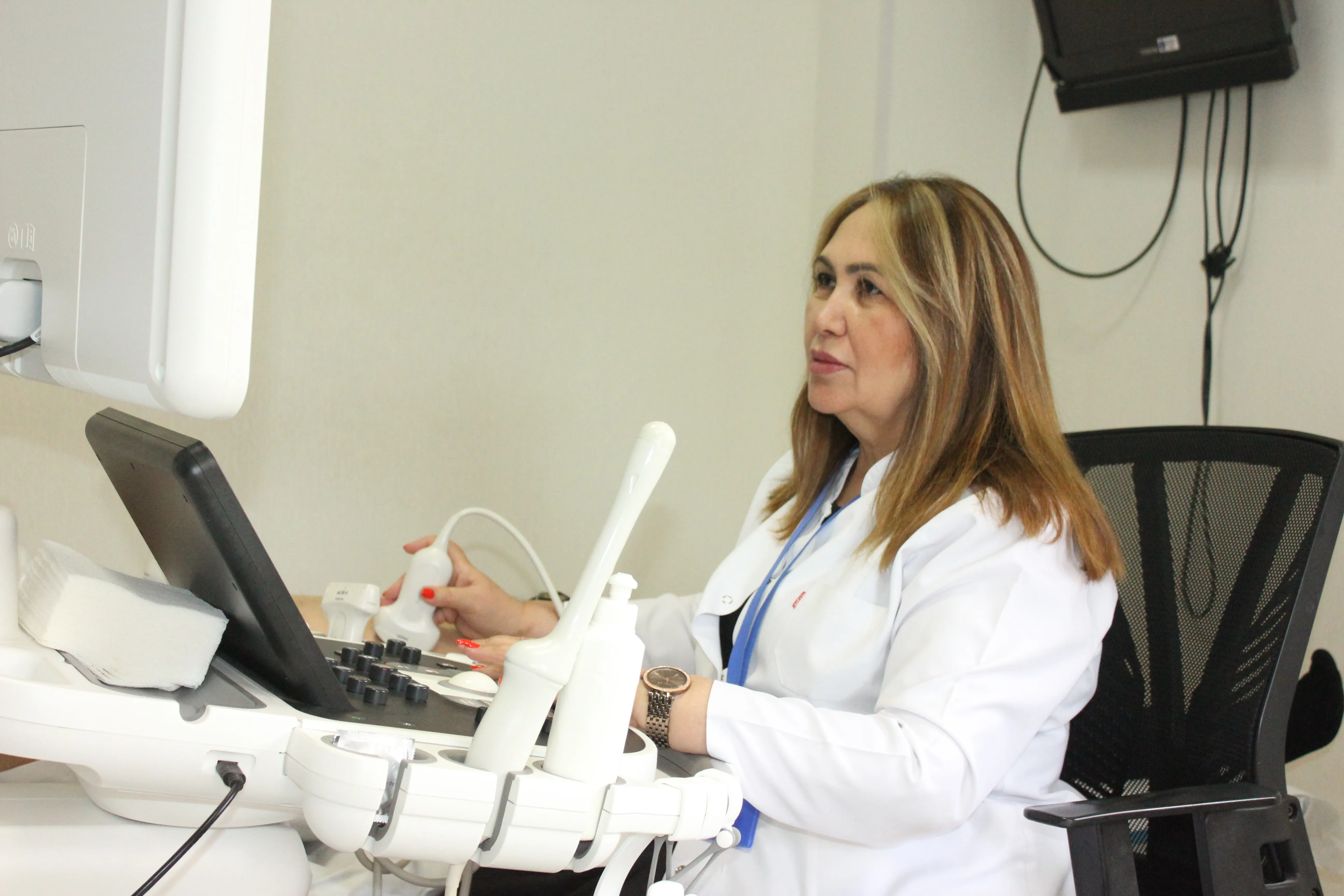 Həkim-Radioloq Dr. Cahan Hüseynova