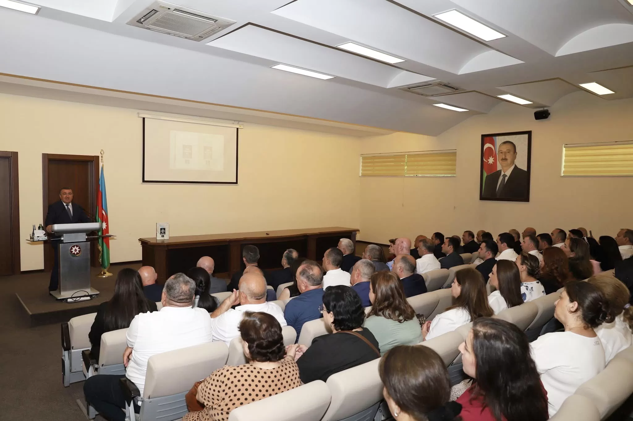  “Qərbi Azərbaycan İrsi” kitabının təqdimetmə mərasimində