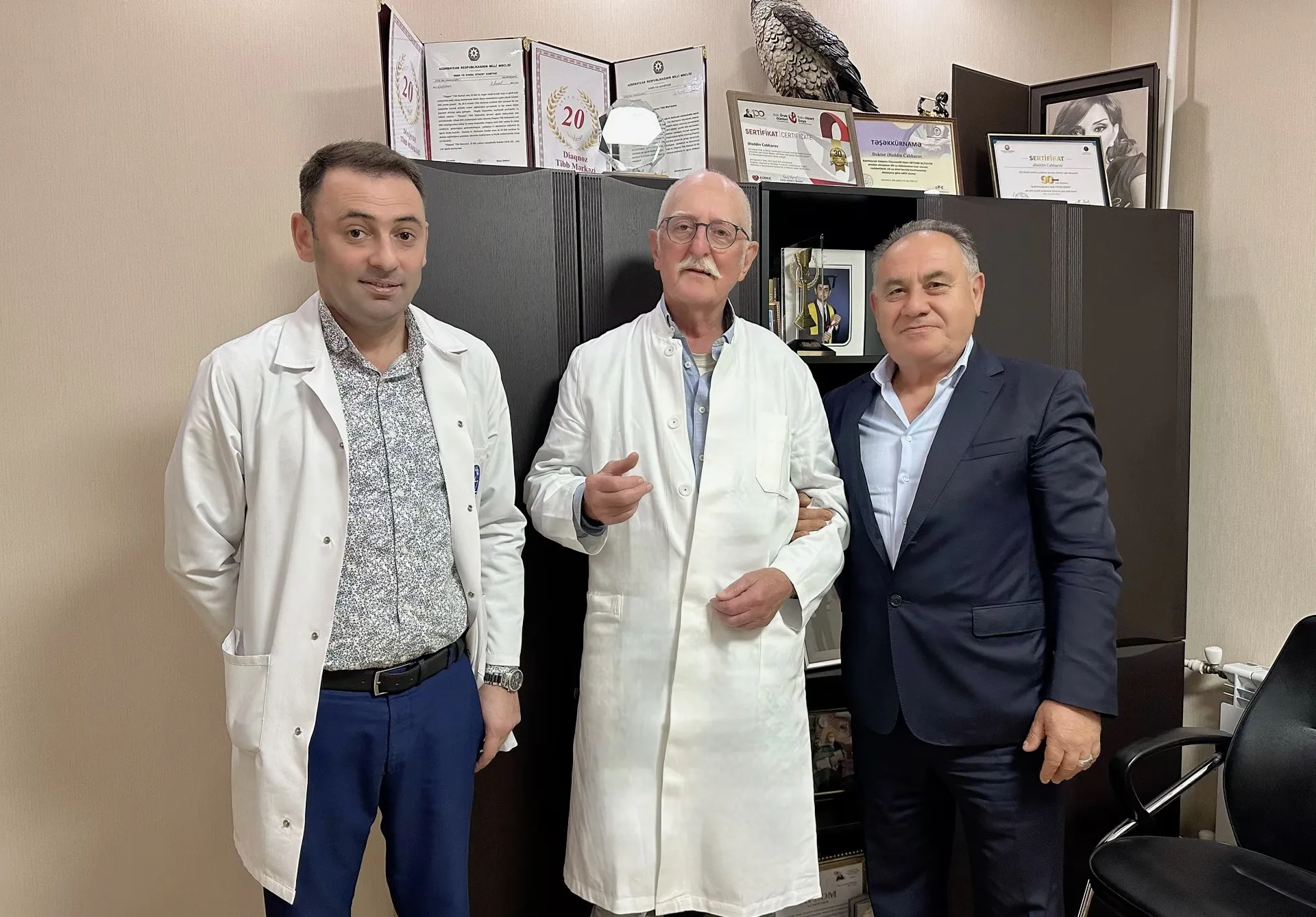 Almaniyalı ortoped-travmatoloq Diaqnoz Tibb Mərkəzində 